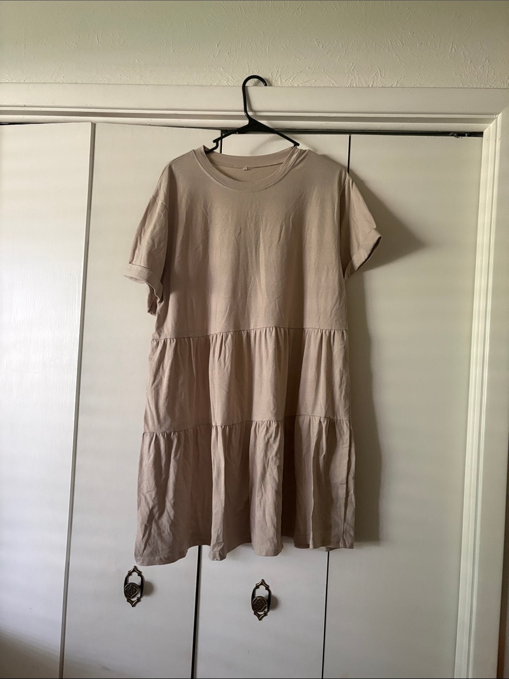 Casual Tiered Short Sleeve Dress in Beige